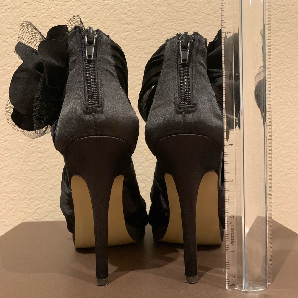 Side Flower Decor Heels - Picture 3 of 8